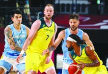 Lumat Argentina, Australia Tantang AS pada Semifinal Basket Putra