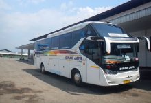 Bus Hino RN 285 Tangguh di Trans Jawa