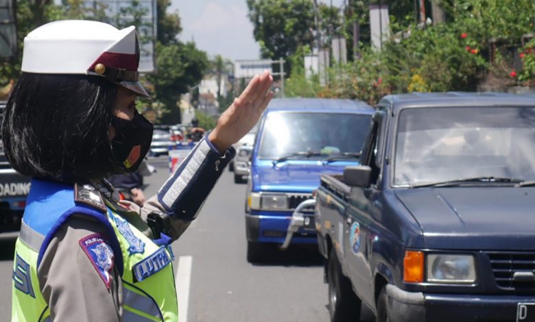 Ganjil-Genap, 158 Kendaraan Di Lembang Bandung Diputar Balik