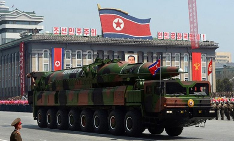 Korea Utara Gelar Parade Militer Malam Hari