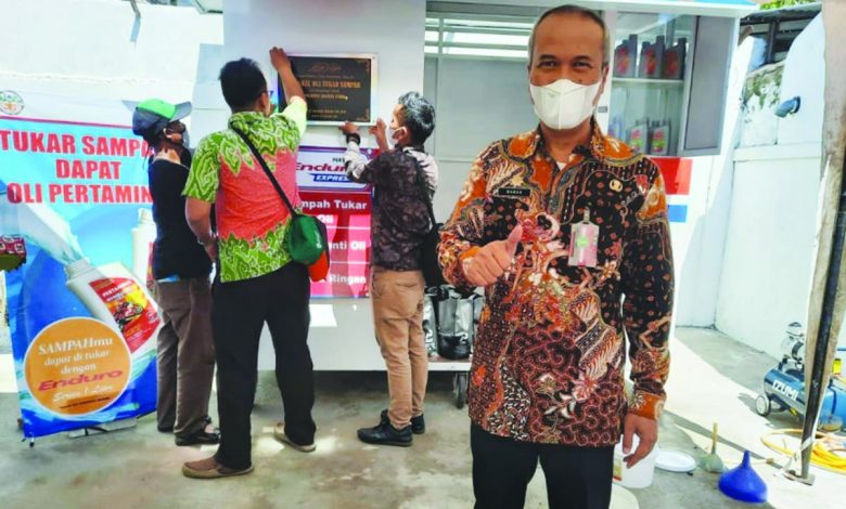 Pemkot Jakarta Utara Fasilitasi Penukaran Sampah Dengan Oli