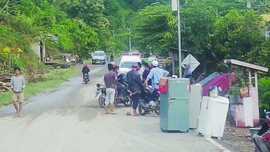 100 Rumah Terendam Banjir Di Mamuju, Warga Berjibaku Bersihkan Lumpur