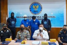 Bea Cukai dan BNN Kota Manado Gagalkan Upaya Transaksi Tembakau Gorila Lewat Instagram