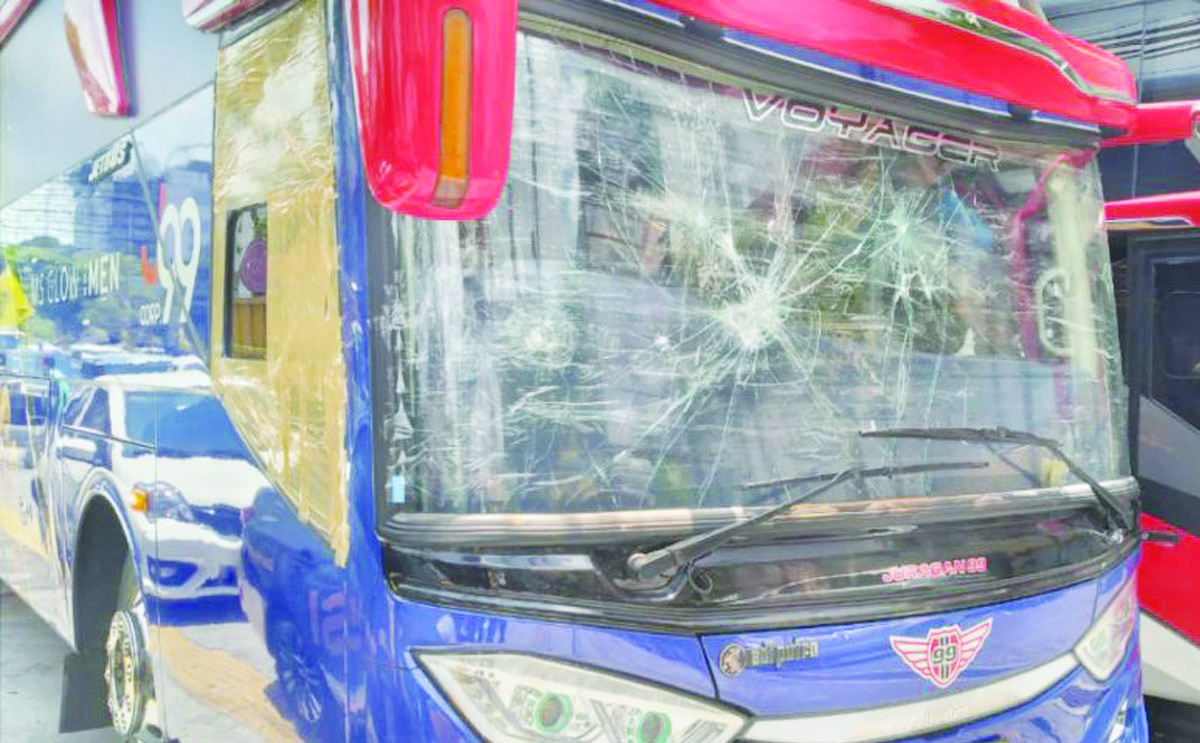 Pelaku Perusakan Bus Arema FC