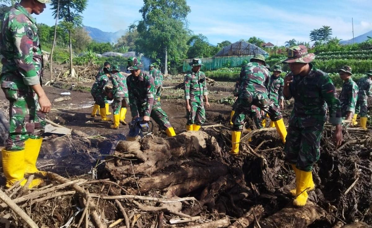 Korban Meninggal Banjir Bandang Kota Batu Jadi 7 Orang - Indoposco