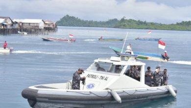 TNI AL Genjot Vaksinasi hingga Pulau Kecil di Raja Ampat