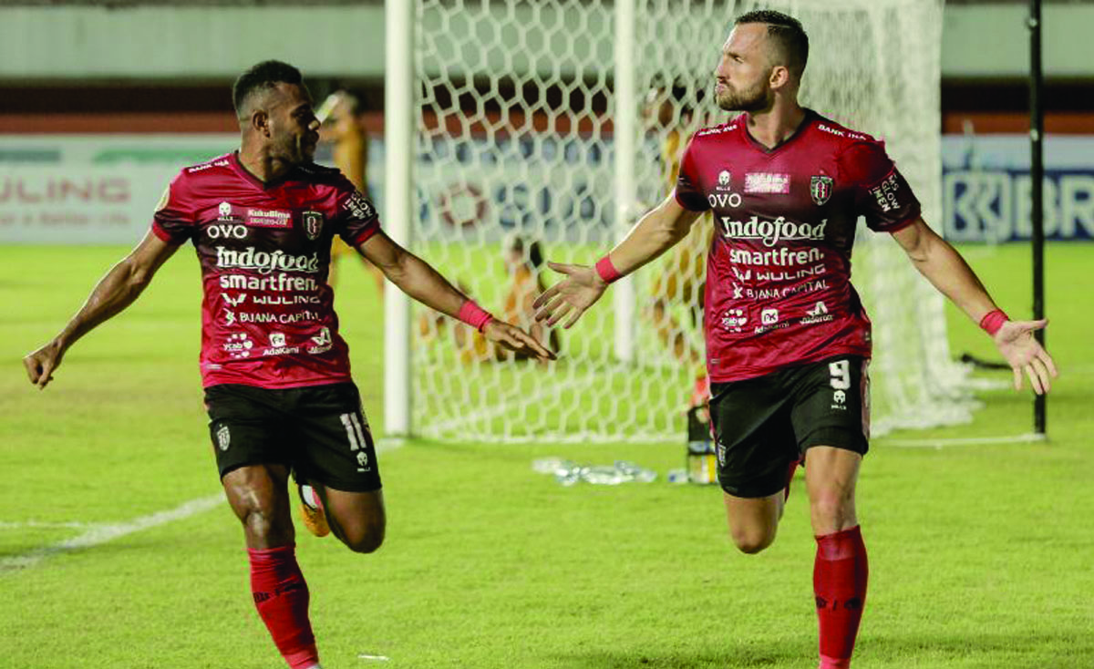 bali united tundukkan persipura