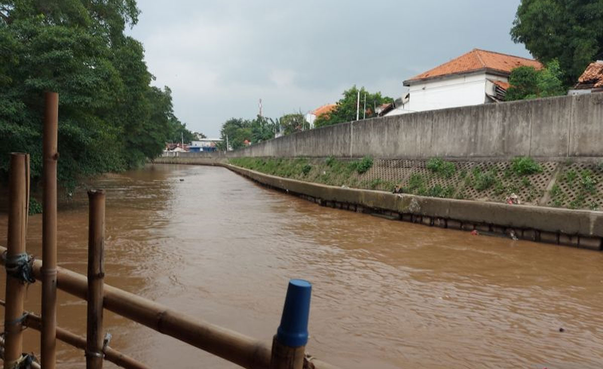 bantaran Kali Ciliwung