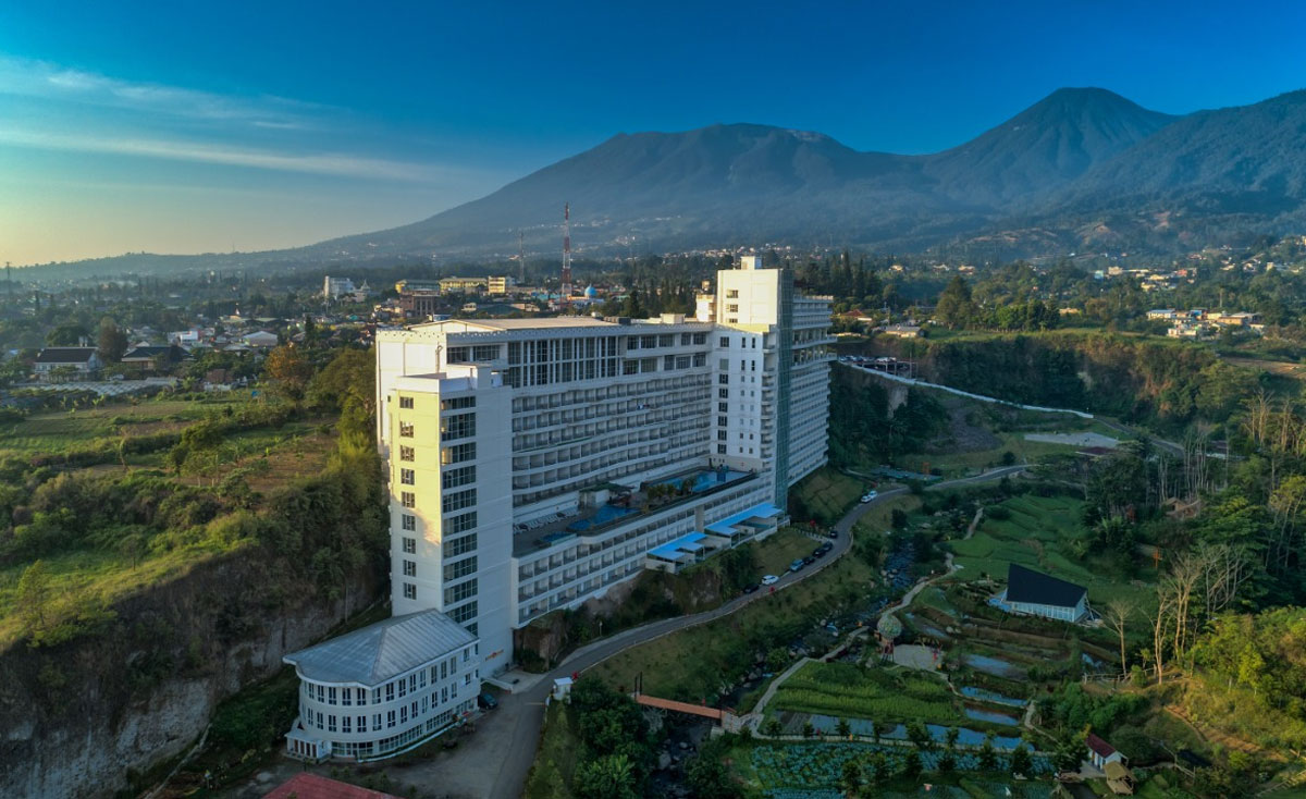 Le Eminence Hotel Puncak