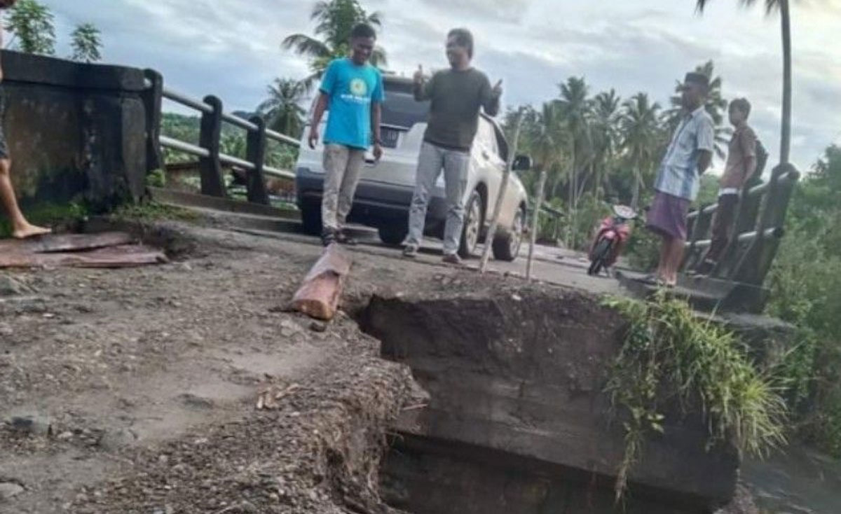 jembatan rusak