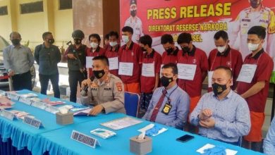 Kepolisian Daerah Sumatera Selatan (Polda Sumsel) Bersama Jajaran Selama Pekan Terakhir Oktober 2021 Ini Mengungkap 35 Kasus Penyalahgunaan Dan Peredaran Gelap Narkoba.