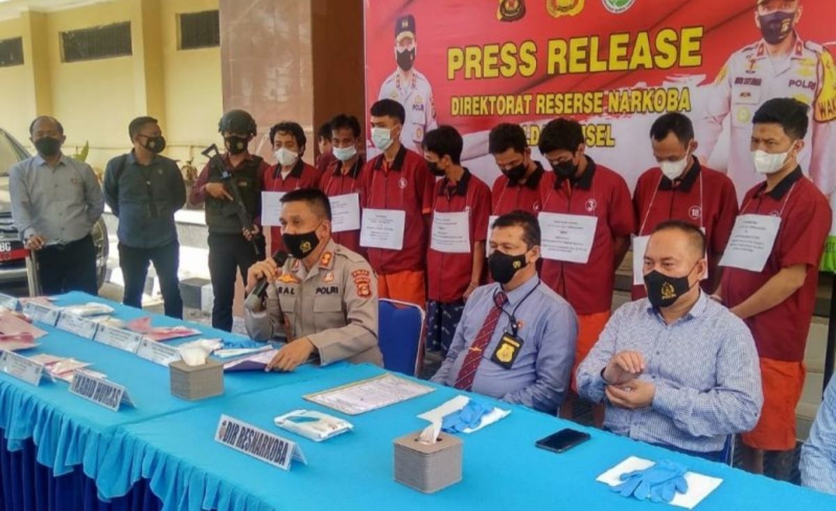 Kepolisian Daerah Sumatera Selatan (Polda Sumsel) bersama jajaran selama pekan terakhir Oktober 2021 ini mengungkap 35 kasus penyalahgunaan dan peredaran gelap narkoba.