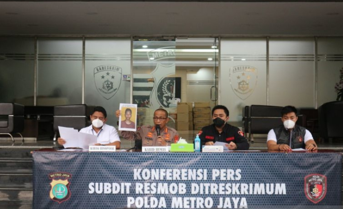 konferensi pers