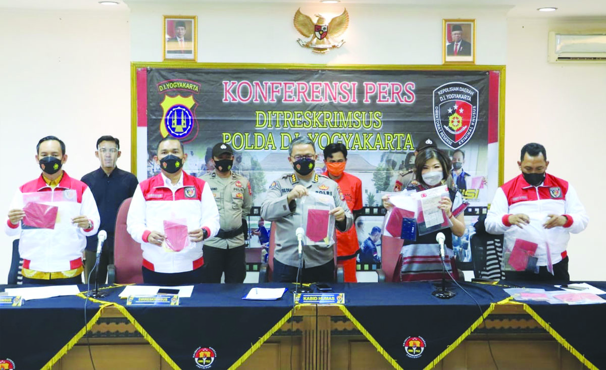 peretas aplikasi my bca