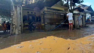 Pejaten Timur Siagakan Petugas Dan Posko Pengungsian Antisipasi Banjir