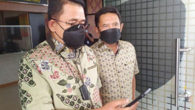 Direktur Reserse Kriminal Khusus Polda Jawa Barat Kombes Arief Rachman (Kiri) Bersama Direktur Reserse Kriminal Umum Polda Jawa Barat Kombes Yani Sudarto