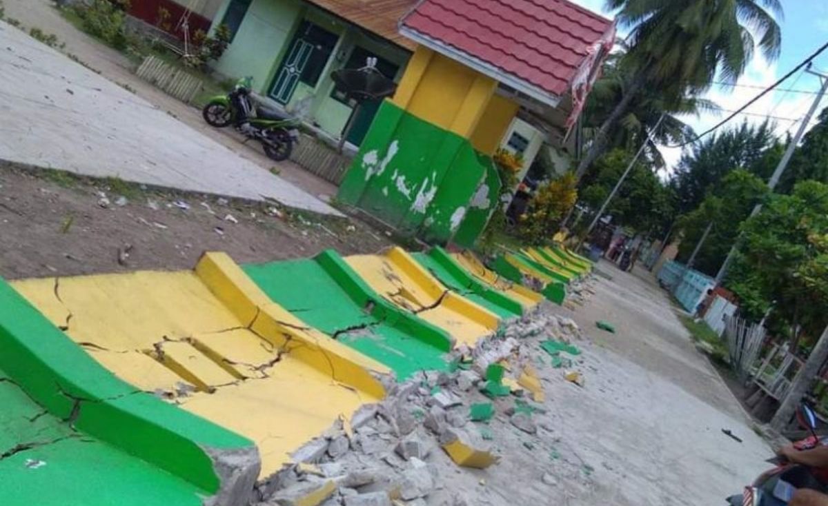 rusak rumah warga