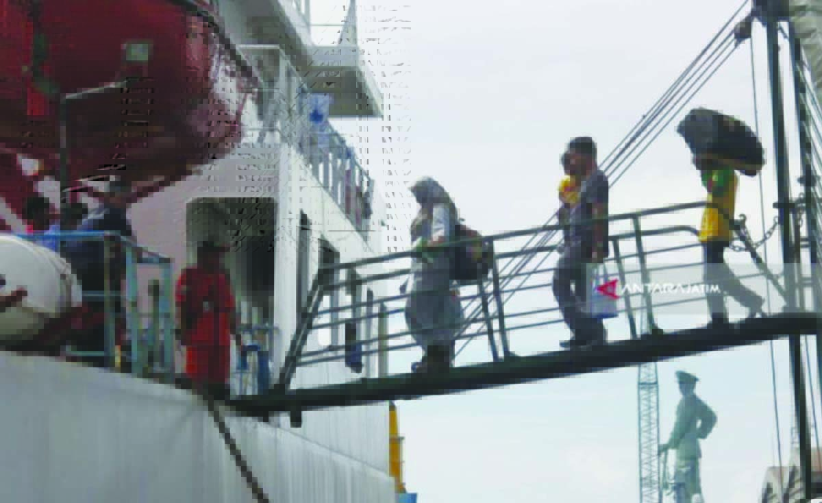 penumpng kapal laut