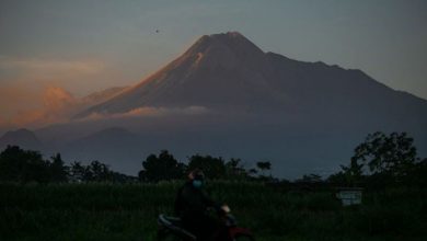 Puncak Gunung Merapi