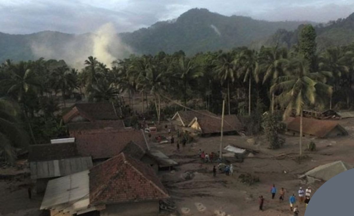 rumah rumah digunung semeru