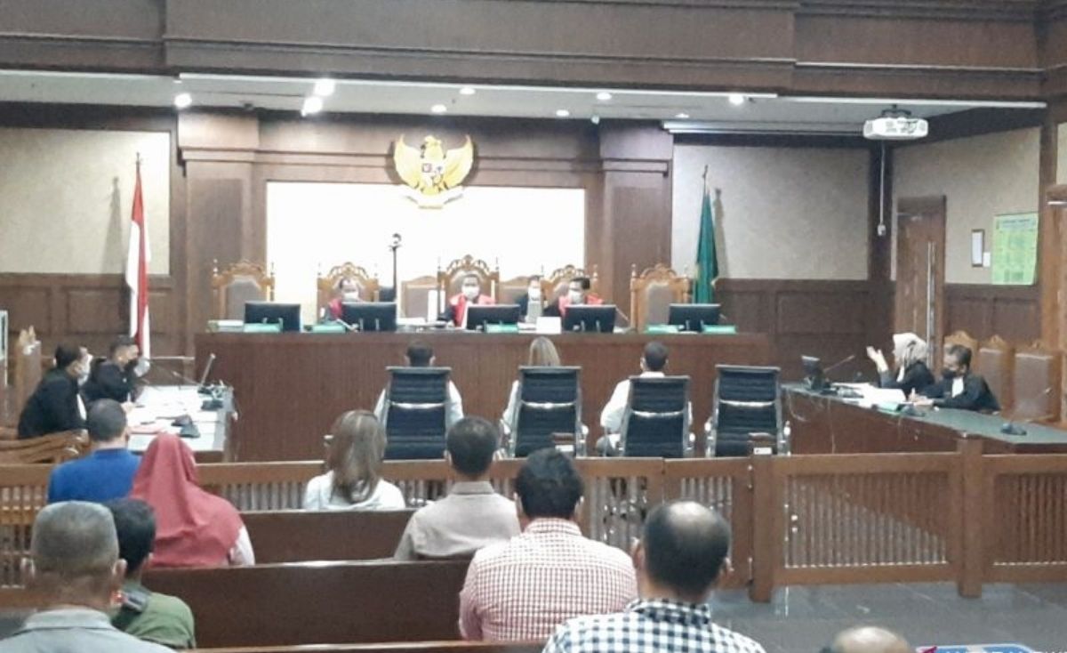 sidang nia ramadhani dan ardi bakrie
