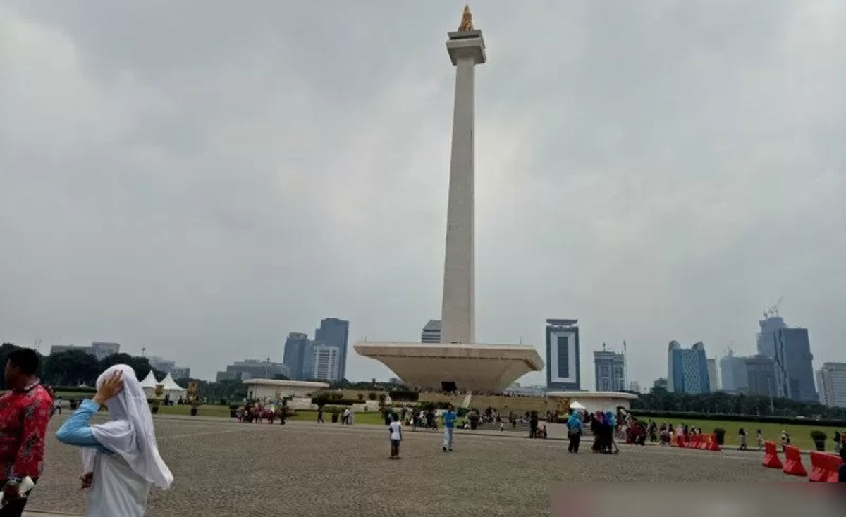 Monas