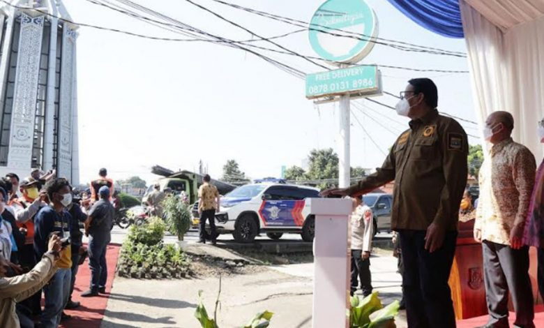 Tugu Pamulang, Kota Tangerang Selatan (Tangsel), Provinsi Banten telah diresmikan oleh Gubernur Banten, Wahidin Halim,