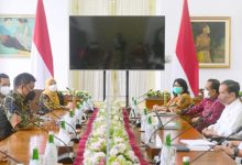 Presiden RI Joko Widodo saat menerima Tim Seleksi Calon Anggota KPU dan Calon Anggota Bawaslu masa jabatan 2022-2027, di Istana Kepresidenan
