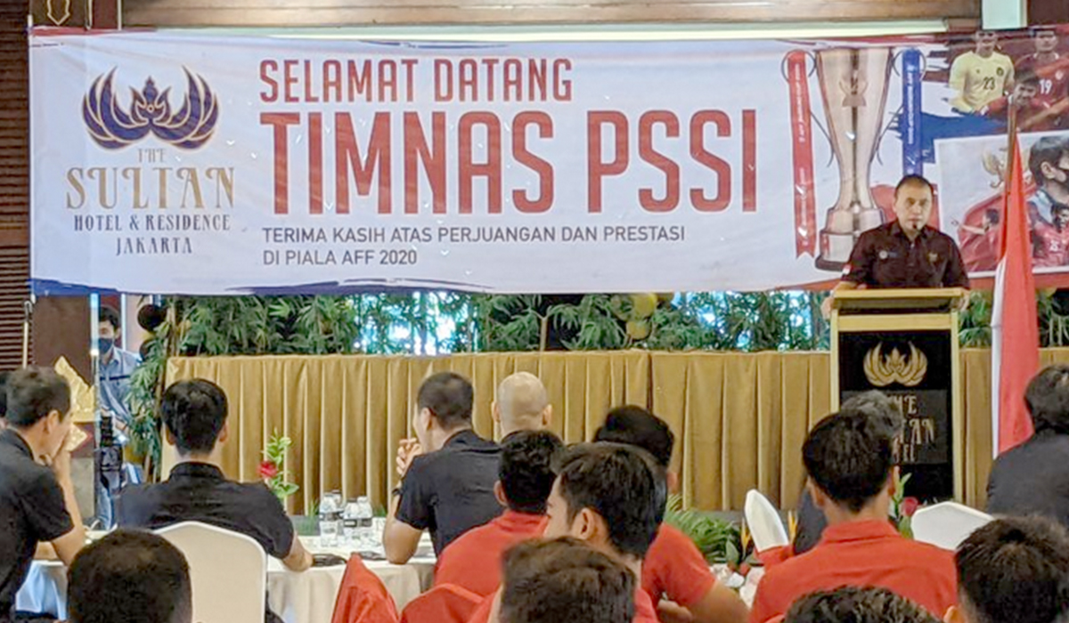 Ketua Umum Persatuan Sepakbola Seluruh Indonesia (PSSI) Mochamad Iriawan memberikan sambutan dalam acara pelepasan pemain tim nasional Indonesia ke klub masing-masing di Jakarta, Kamis (6/1/2022). Timnas Indonesia baru menuntaskan karantina setelah berkompetisi di Piala AFF 2020 di Singapura