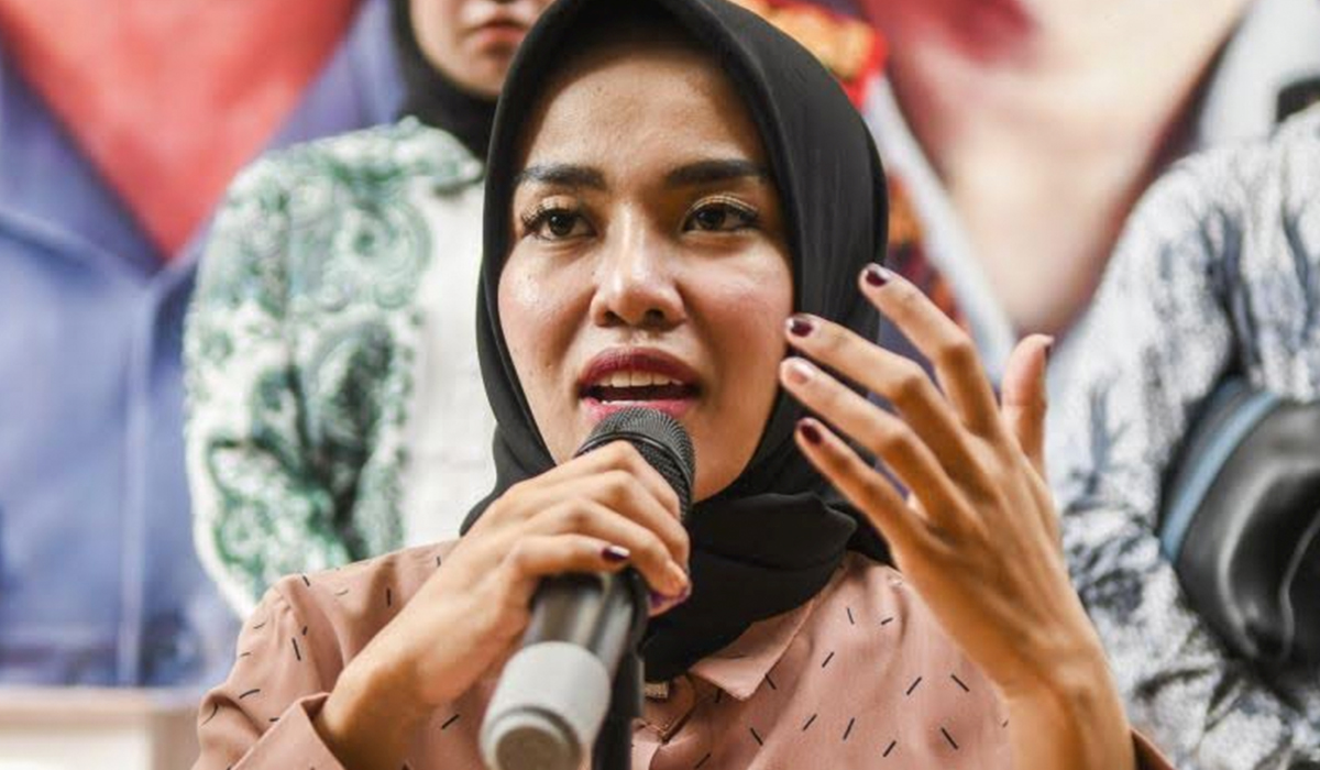 Arsip foto - Selebgram Medina Zein saat memberikan keterangan pers dalam kasus lain saat rilis di Polda Metro Jaya, Jakarta, Jumat (03/01/2020)