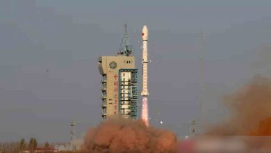 China Luncurkan Roket Long March-2D Bawa Delapan Satelit