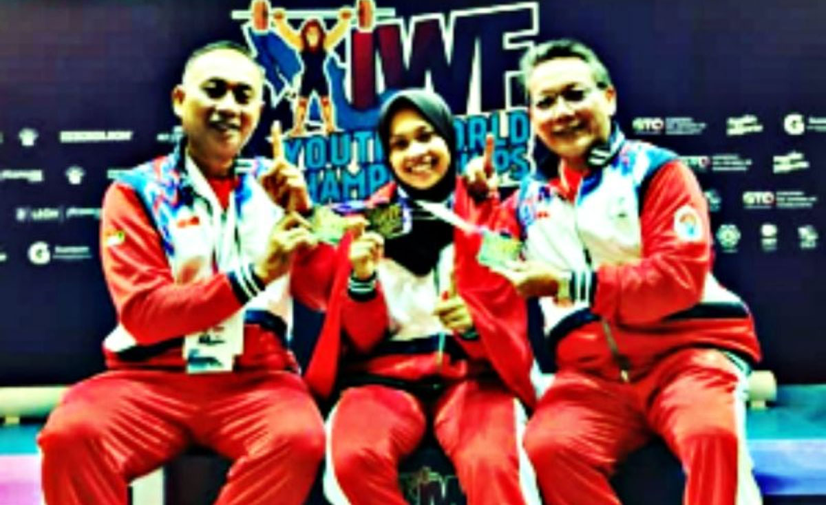 Luluk Diana Raih Gelar Juara Dunia Angkat Besi Remaja Iwf 2022 Indoposco