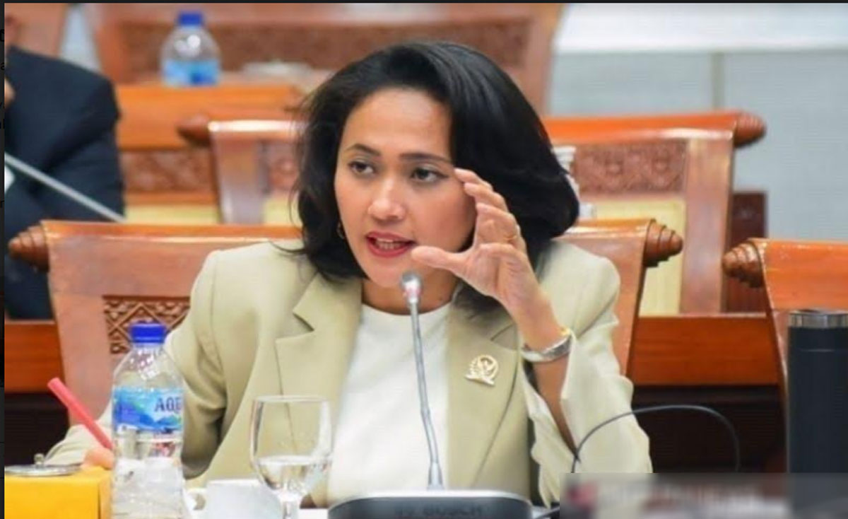 Christina-Aryani