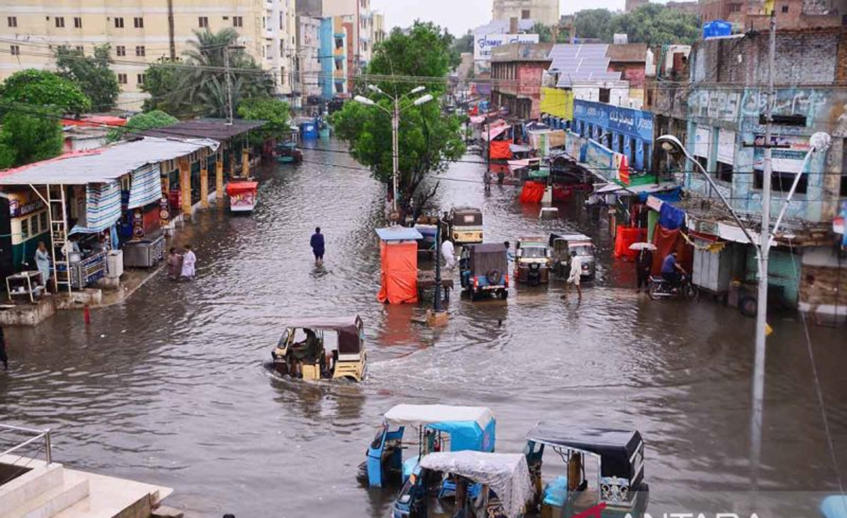 China Bantu Korban Banjir Bandang Di Pakistan - Laman 2 Dari 2 - Indoposco