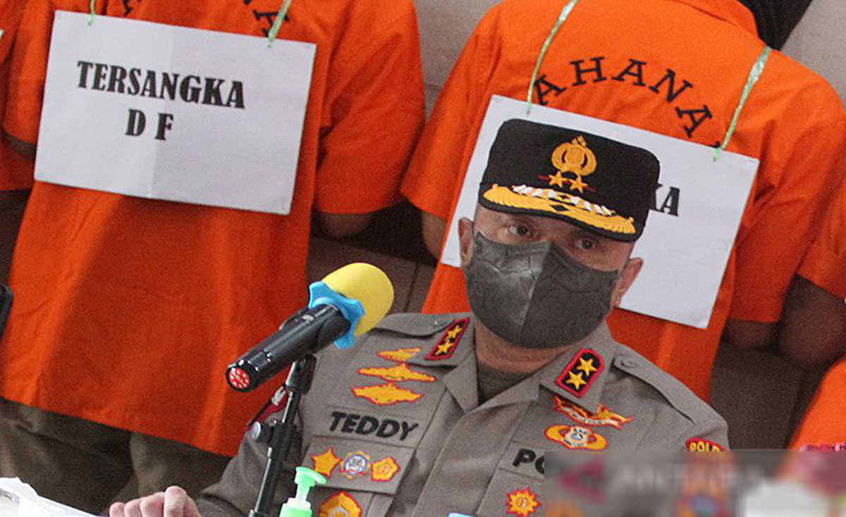 Mantan-Kapolda-Sumatera-Barat
