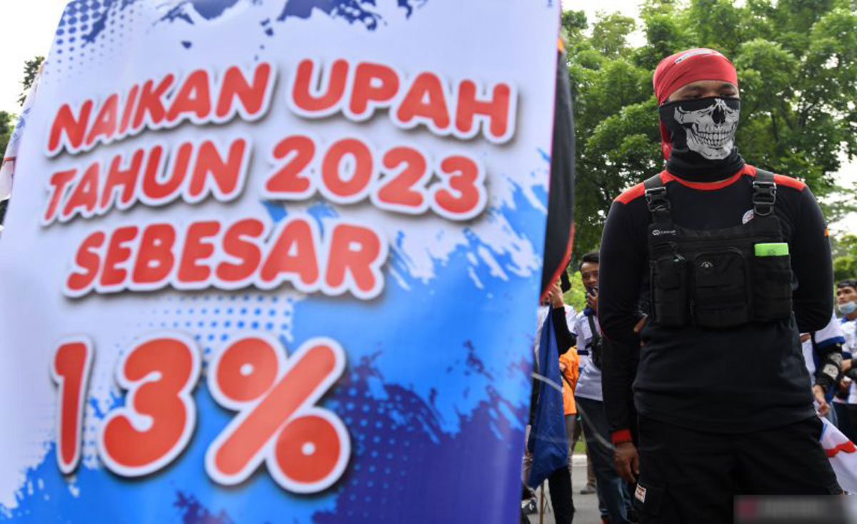 Buruh-berunjuk-rasa