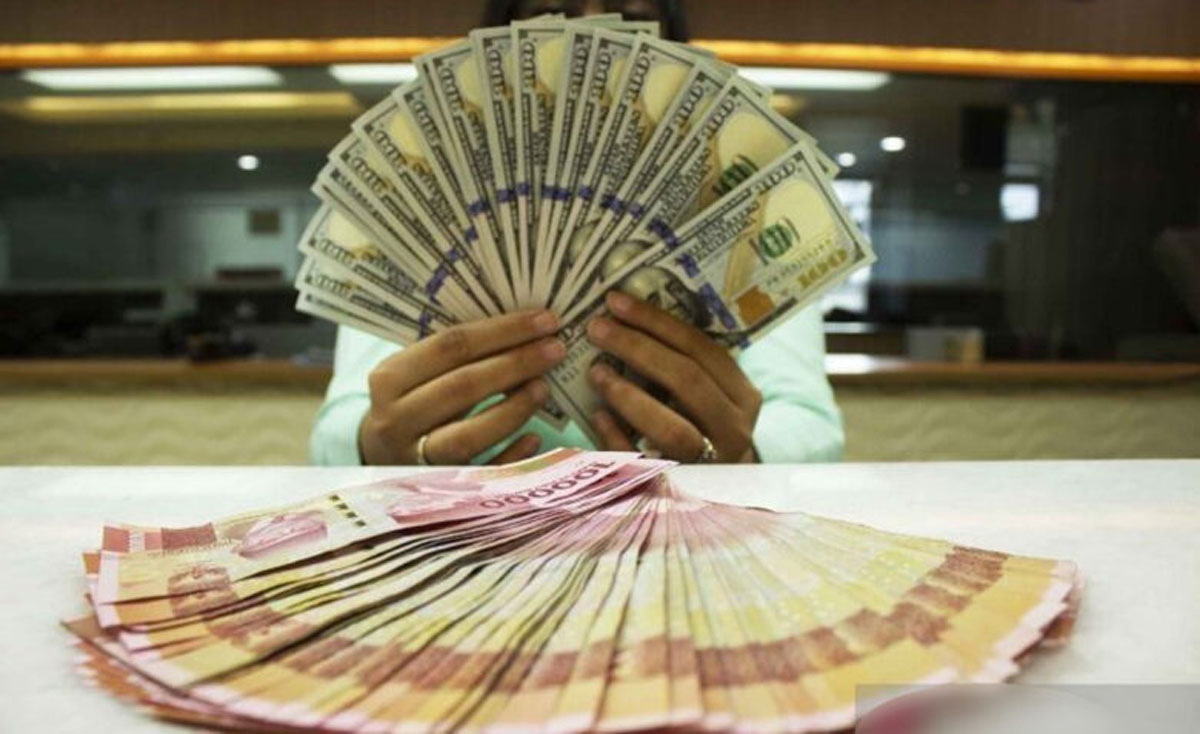Uang-Dollar-dan-Rupiah