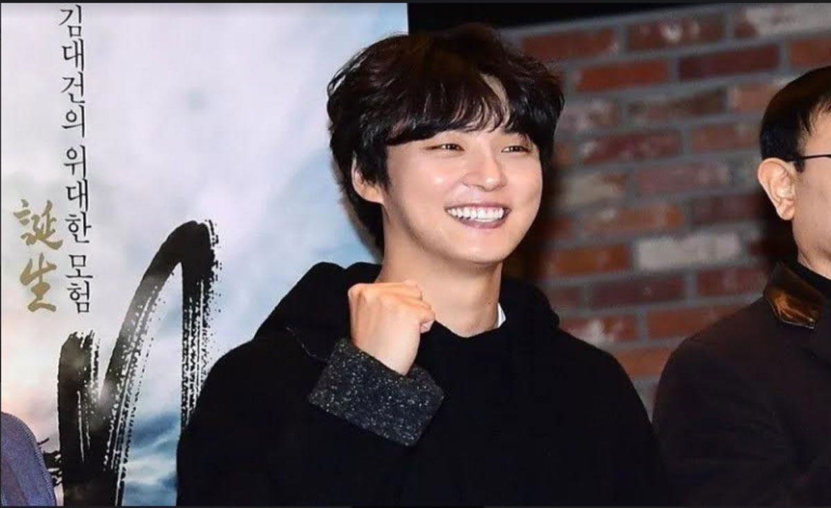 Yoon-Shi-yoon