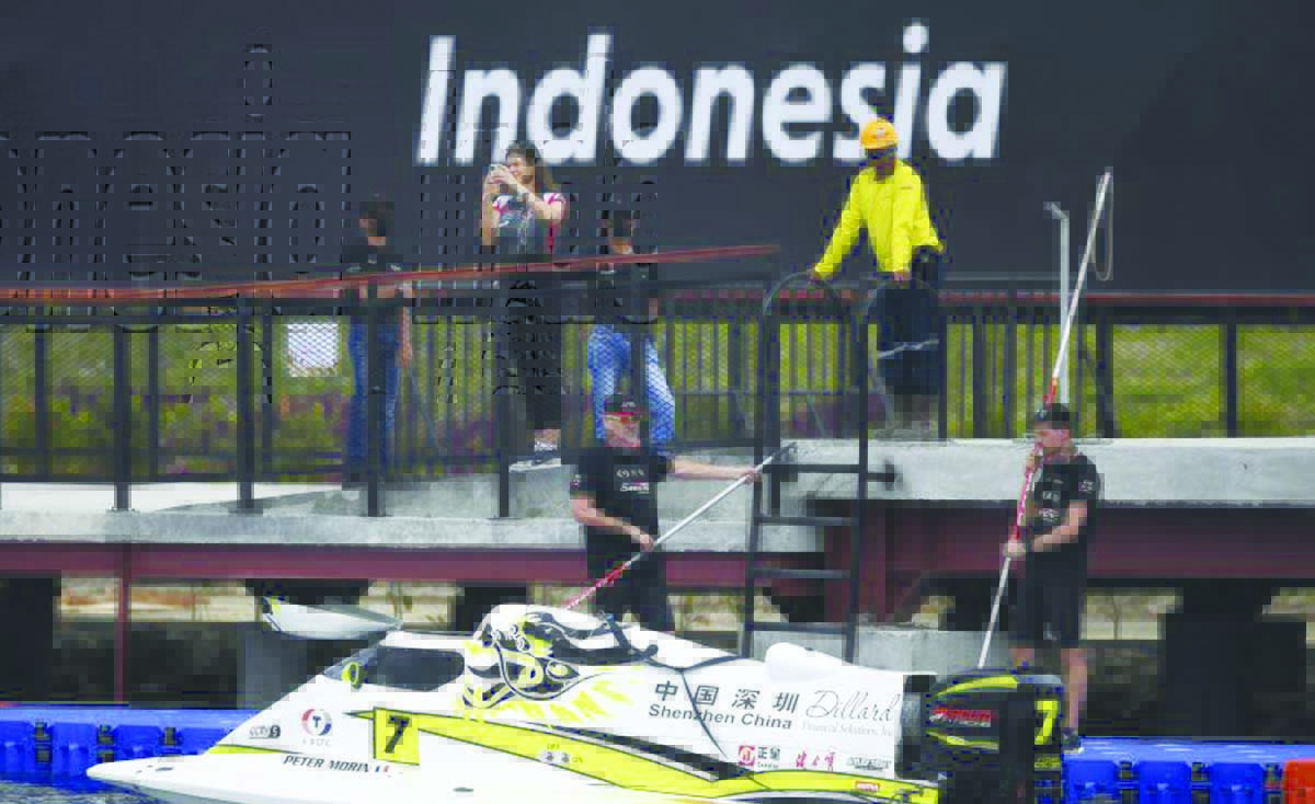 powerboat