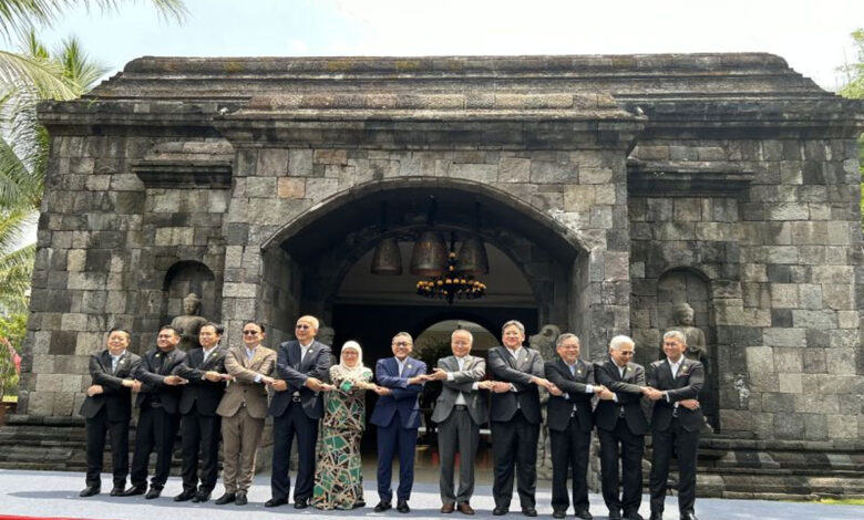 Delegasi-29th-ASEAN-Economic-Ministers-Retreat
