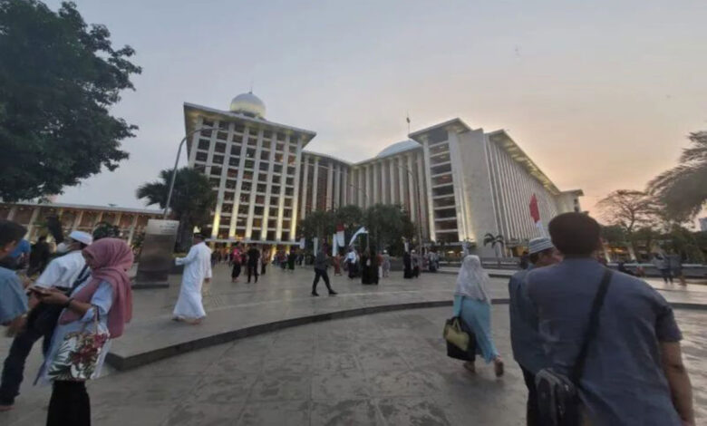 Suasana-Masjid-Istiqlal