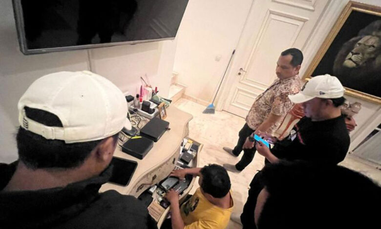 Dittipidum-melakukan-Penggeledahan
