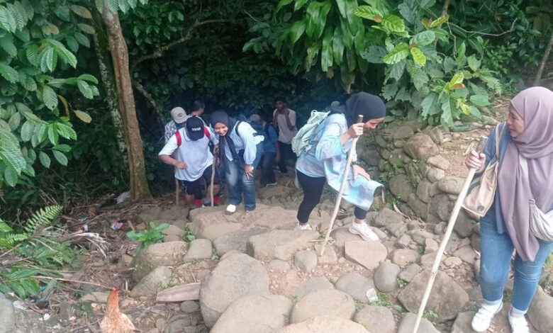 Pengunjung-Wisata-Alam-Badui
