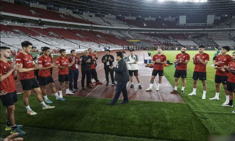 ET-dan-Pemain-Timnas-Indonesia