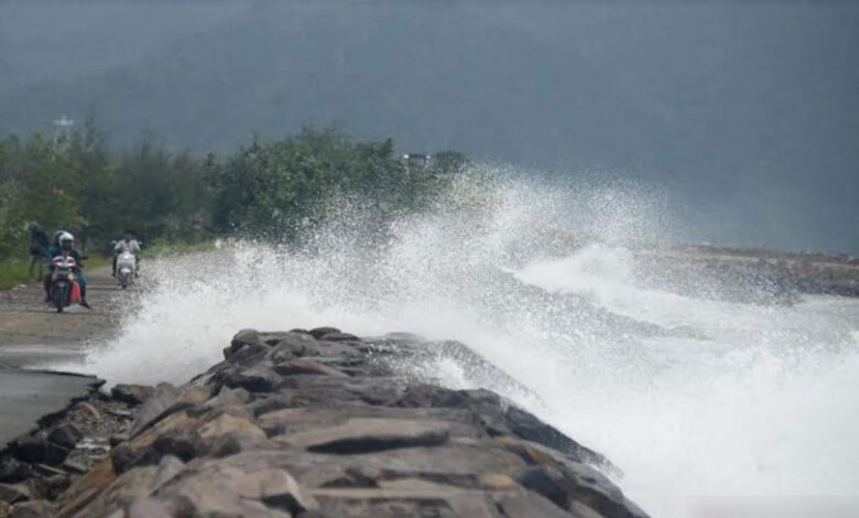 Gelombang-Tinggi-3