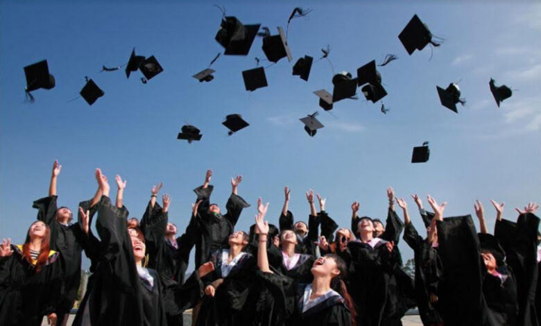 Tradisi-Wisuda
