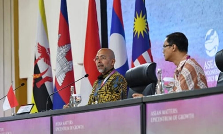 Sidharto-Reza-Suryodipuro-co