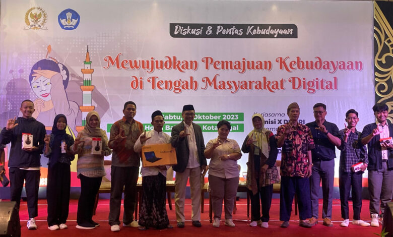 Diskusi-dan-Pentas-Kebudayaan-co