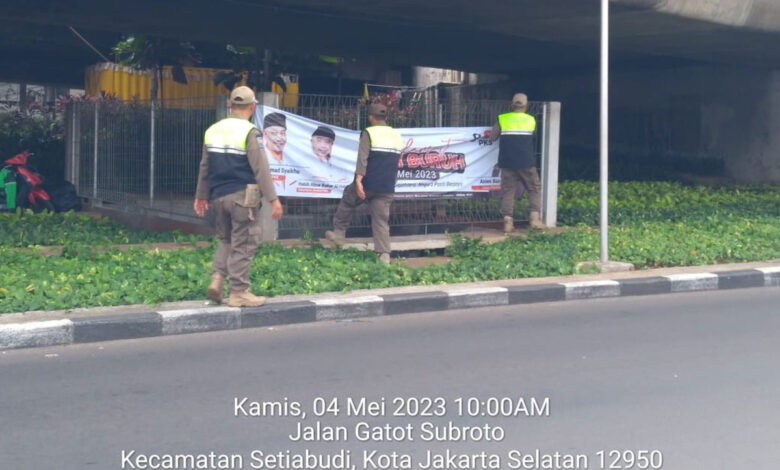 Penertiban-Atribut-Kampanye-co