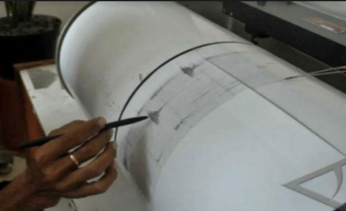 Alat-Pelacak-Gempa